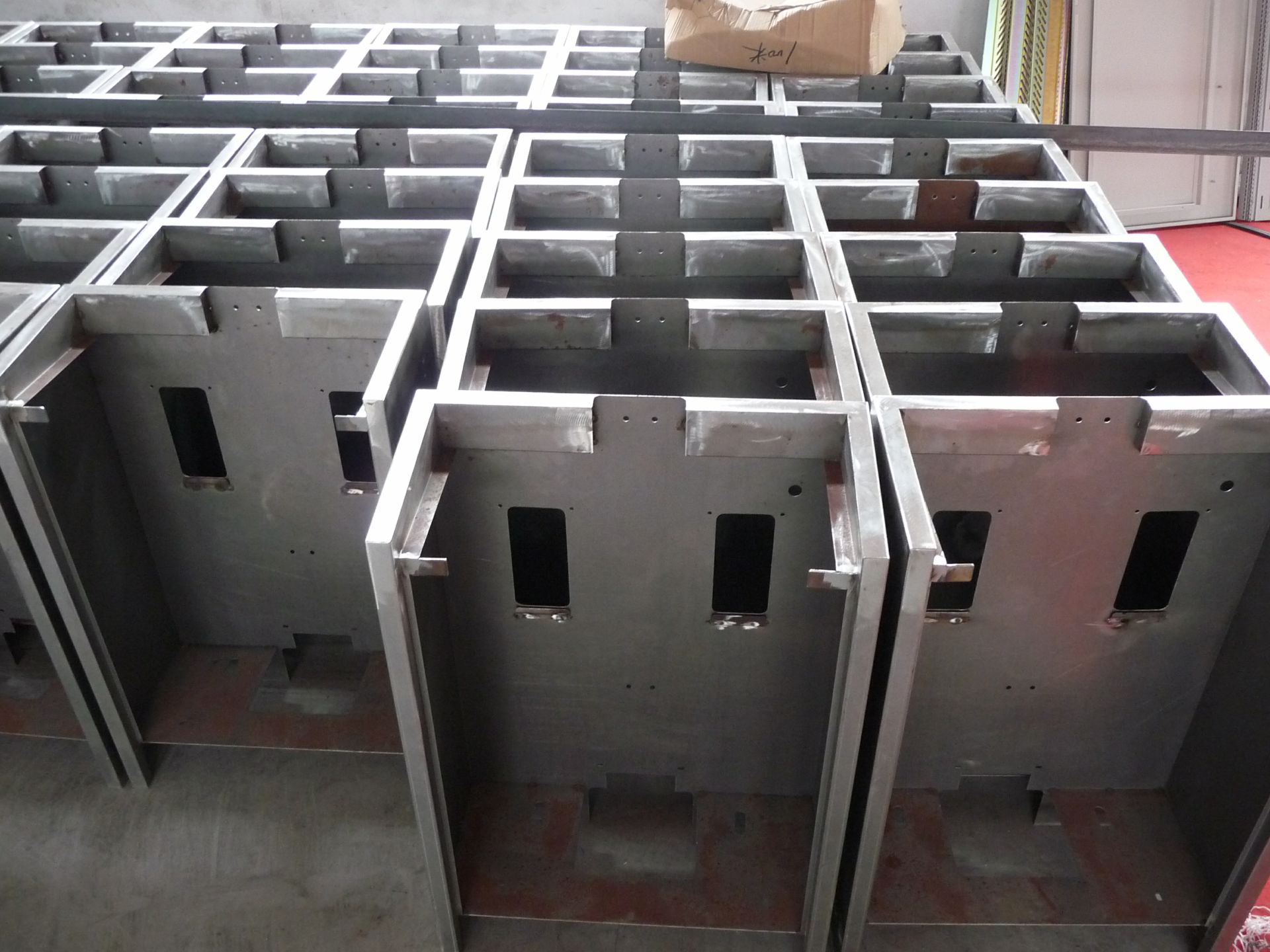 常见的钣金加工工艺-苏州德宇食品科技研发有限公司